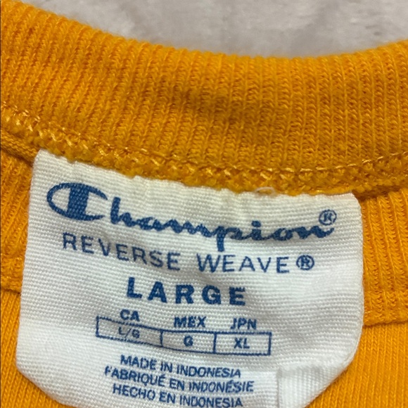 Champion Yellow Crop Top - Picture 2 of 3